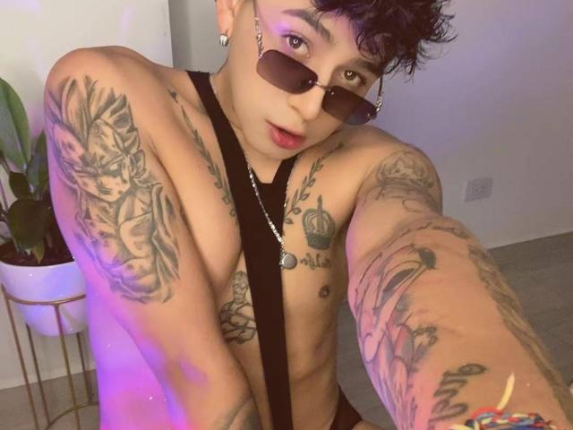AndresFoxy69 - Live Sex Cam - 30823193