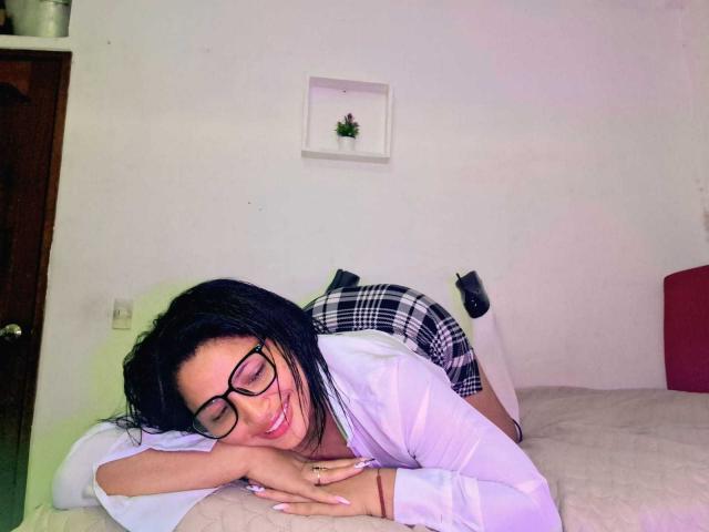 RoxaneMilf - Sexe cam en vivo - 30827144