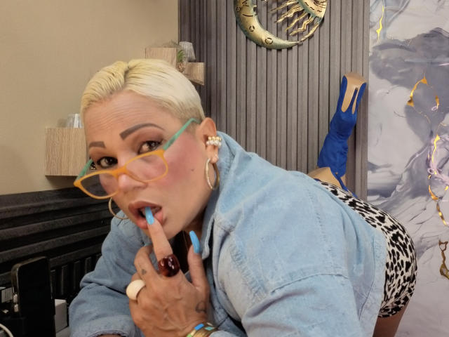 GianellaCox - Live porn &amp; sex cam - 30827933