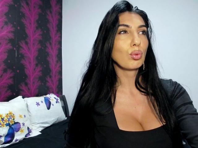 BrunetteBabe69 - Live porn &amp; sex cam - 30828380