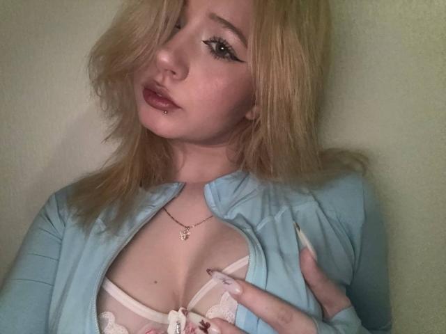 SerafinaDinwiddie - Live porn &amp; sex cam - 30829730