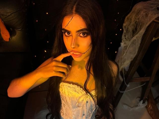 AnnaAlvarez - Live sex cam - 30832106