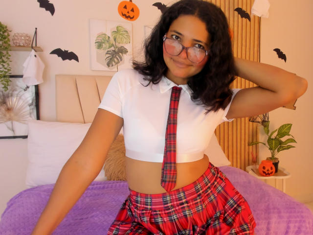 Elayha69 - Live porn &amp; sex cam - 30832913
