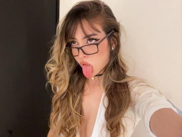 AmeliaCollins - Live porn &amp; sex cam - 30837455