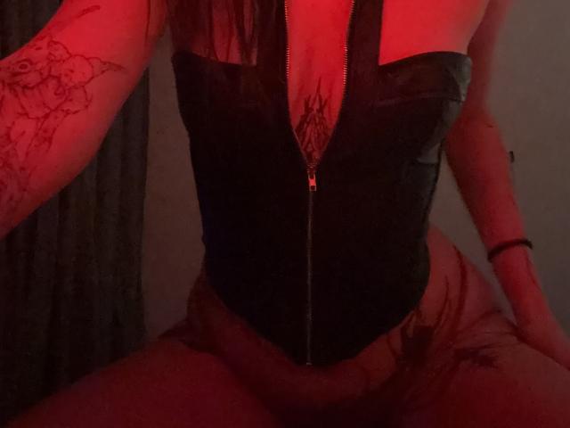 SimonneBrustkern - Sexe cam en vivo - 30837728