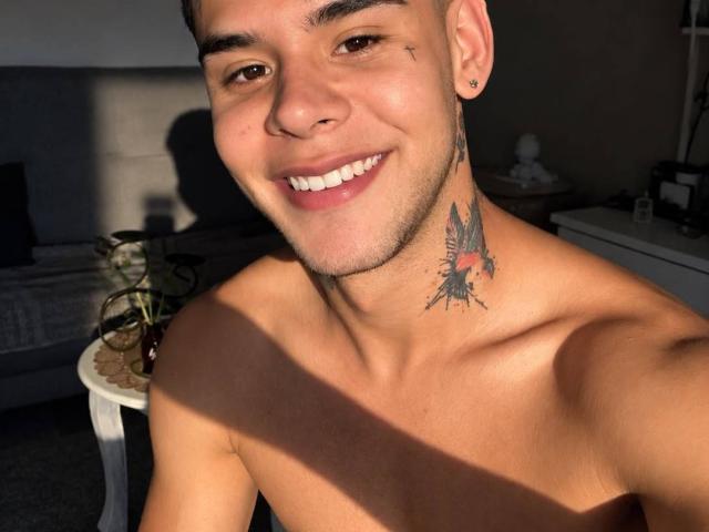 DerrickBigX - ライブポルノ&amp;セックスカム - 30837920