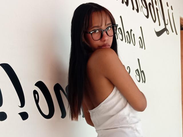 LovelyConnie - Live porn &amp; sex cam - 30838514
