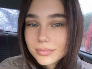 AnnaBellas Live Chat on XLoveCam