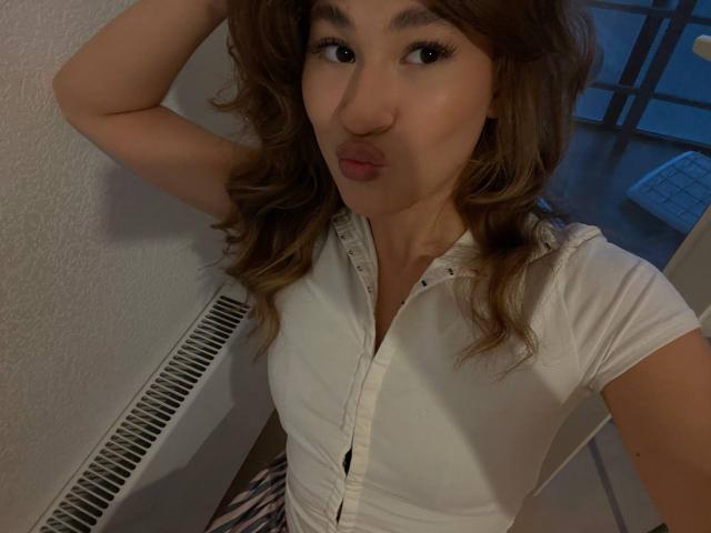 SerenaHuseth - Live sex cam - 30842876