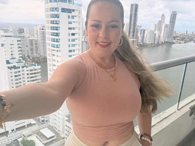 SamanthaGold - Live sex cam - 30843821
