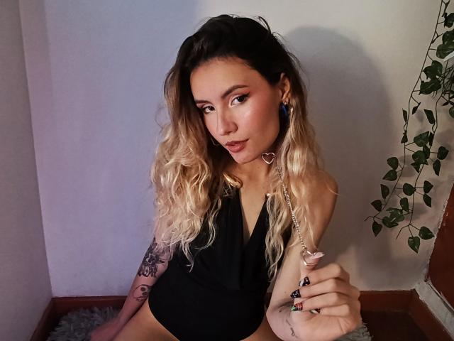 AlanisBlanc - Live porn &amp; sex cam - 30844100
