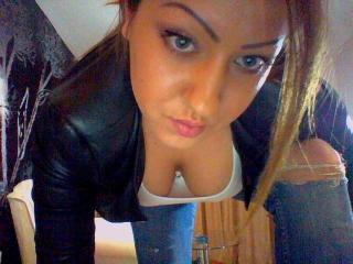 BeauxYeuxx - Live chat exciting with a gigantic titty Young lady 