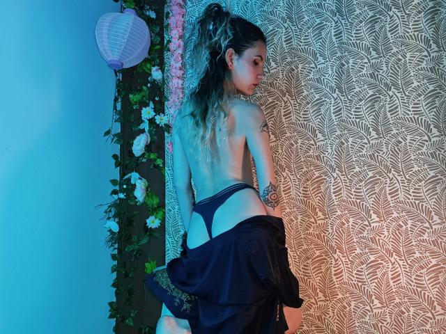 AlanisBlanc - פורנו בשידור חי ומצלמת סקס - 30845543