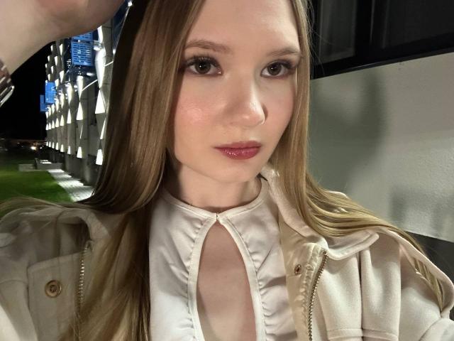 SolangeGulsvig - Live porn &amp; sex cam - 30850415