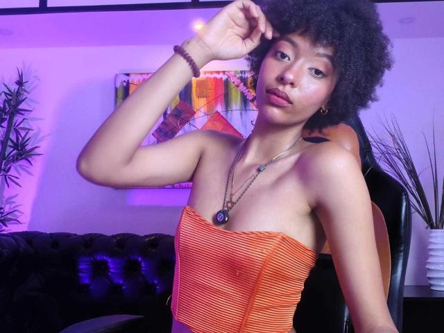 KiaraKamau - Sexe cam en vivo - 30859757