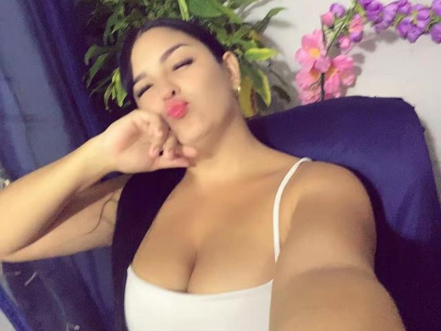 TalianaSquirt - Live porn &amp; sex cam - 30861773