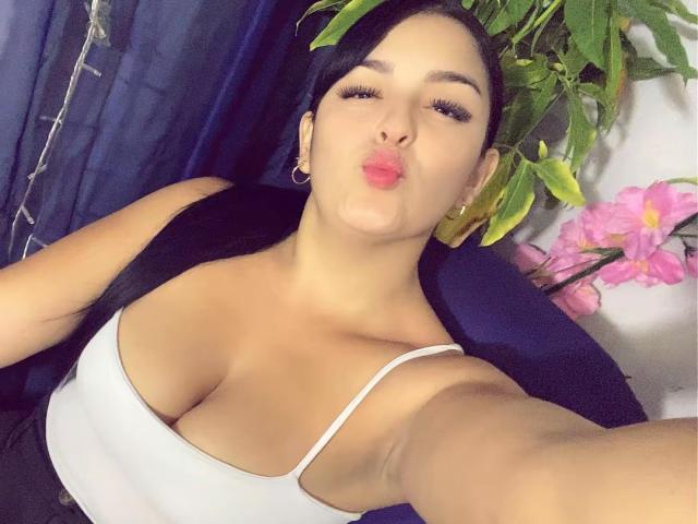 TalianaSquirt - Live porn &amp; sex cam - 30861776