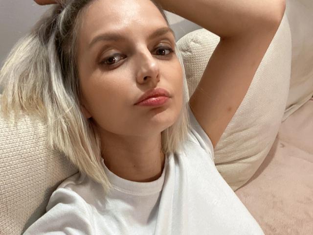 DouceAmelia - Live porn &amp; sex cam - 30868286