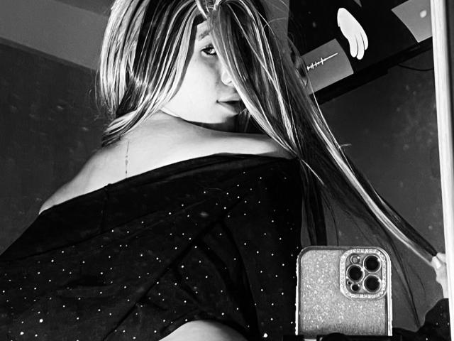 SiaraLatina - Live sexe cam - 30870635