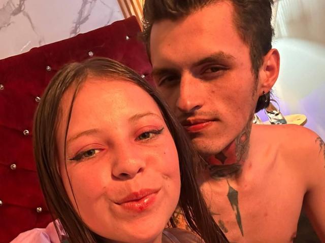 GraceAndTony - Live sex cam - 30872777