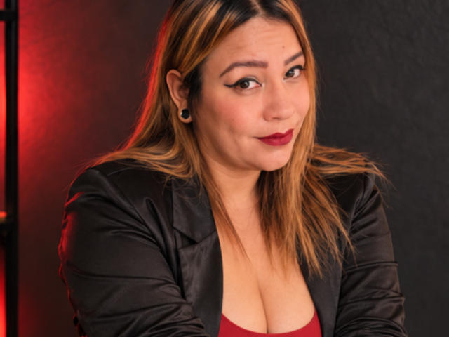 KinkyHouseWife - Live porn &amp; sex cam - 30873563