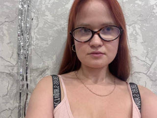 Live Chat with DarleneModest on XLoveCam