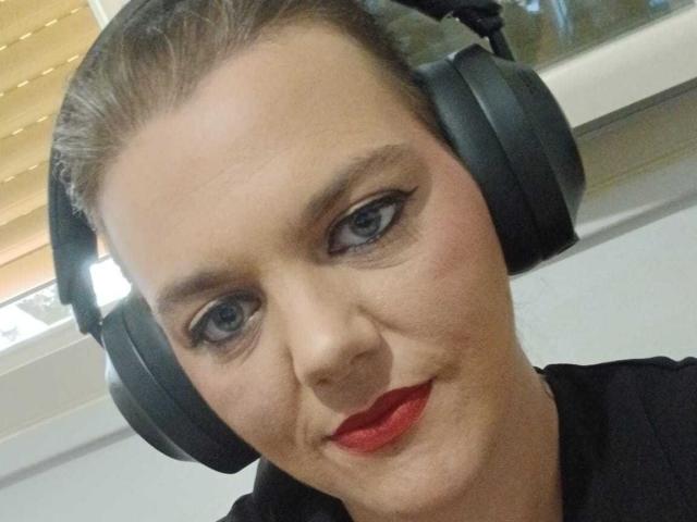 LaSoumise69 - Live sex cam - 30885296