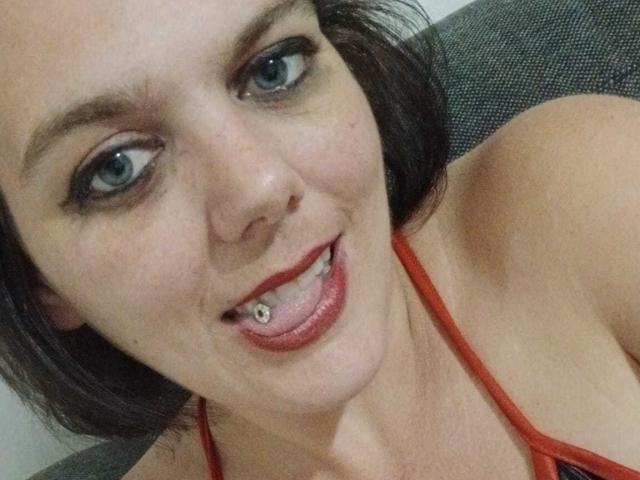 LaSoumise69 - Live sex cam - 30885299
