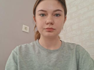 Live Chat with MariamSopczak on XLoveCam
