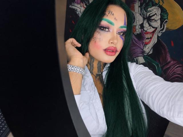 LairaHearvy - Live porn &amp; sex cam - 30895652