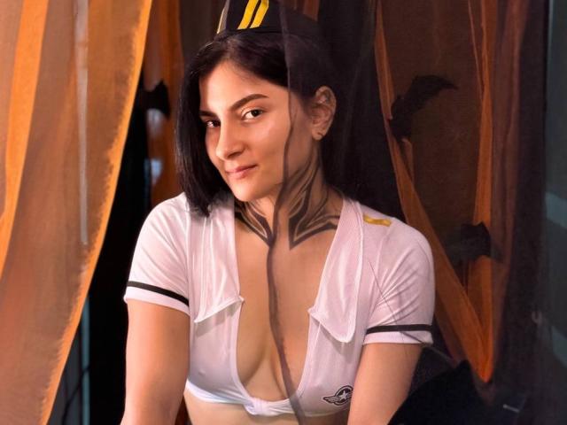 LouissaBennet - Live porn &amp; sex cam - 30896519
