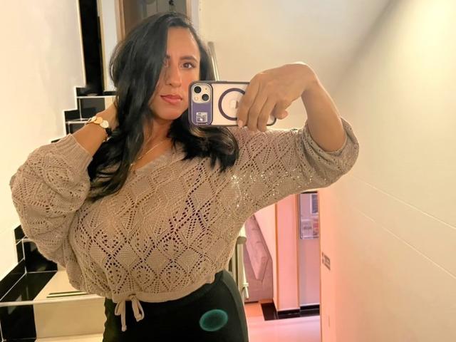 JadeFoster - Élő pornó és szexkamera - 30899159