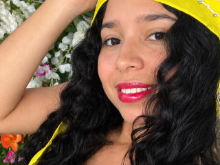 Live Chat with MillyWayo on XLoveCam