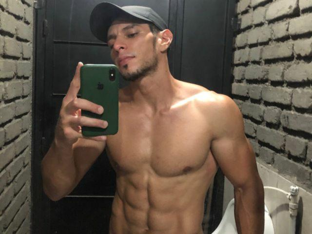RobertHunk - Live porn &amp; sex cam - 30908414