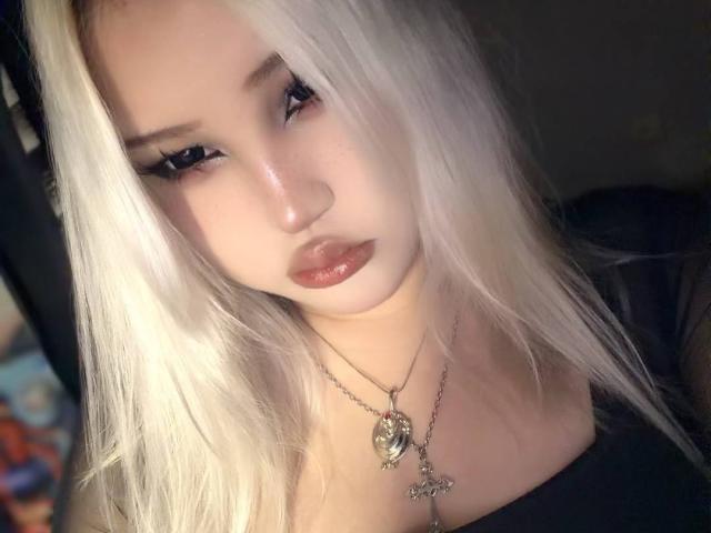 AlmaStampka - Live sex cam - 30910763