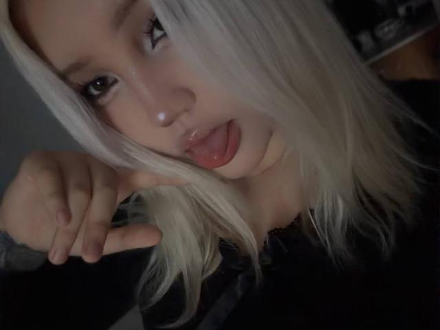AlmaStampka - Live porn &amp; sex cam - 30910814