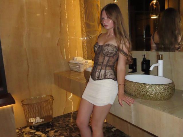 AkilahGhil - Live sex cam - 30915050