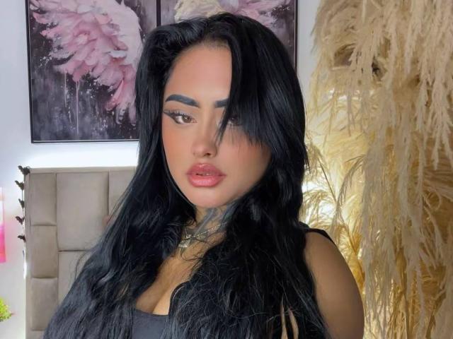 LairaHearvy - Live porn &amp; sex cam - 30916736