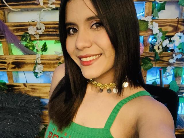 LucieMilner - Live porn &amp; sex cam - 30922457