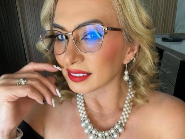 MisseScarleth - Live porn &amp; sex cam - 30923639