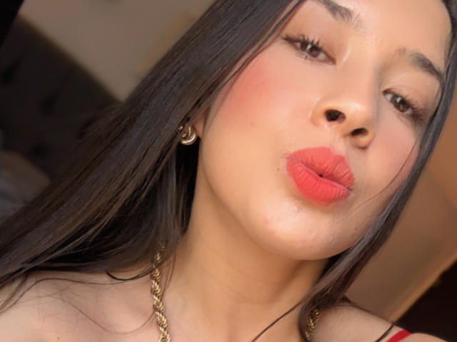 EmmaLombardi - Live porn &amp; sex cam - 30926936