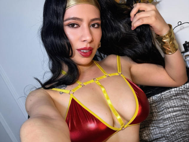 LindaMancini - Live porn &amp; sex cam - 30933338
