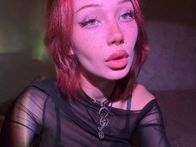 AlineGossom - Live Sex Cam - 30934421