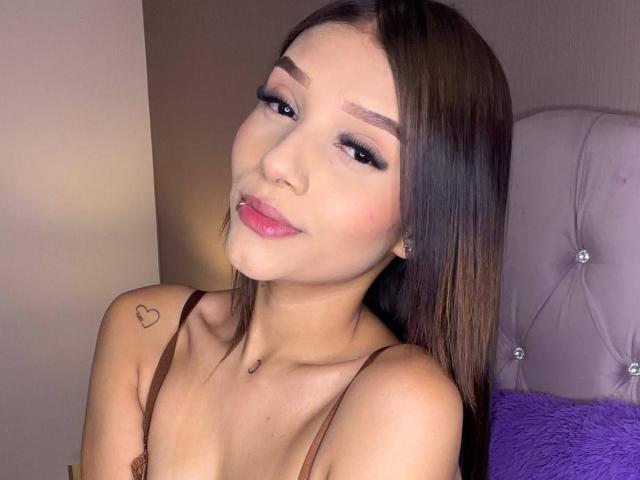 SaraMillerOne - Live porn &amp; sex cam - 30936596