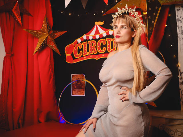 GiuliaAddams - Live porno og sexkamera - 30939890