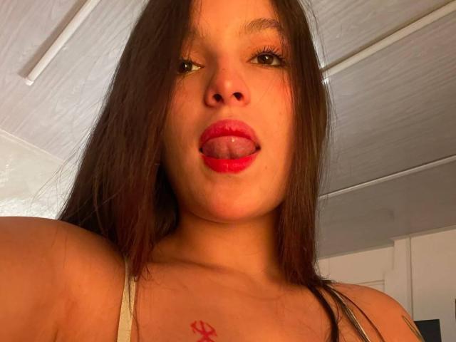 KatarinaNovak - Live porn &amp; sex cam - 30940235
