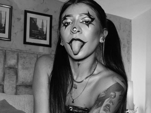 LuciadelaVega - Live porn &amp; sex cam - 30943103