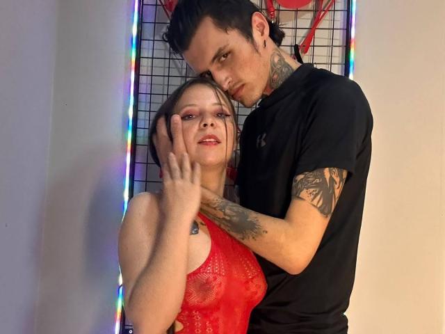 GraceAndTony - Live porn &amp; sex cam - 30943952