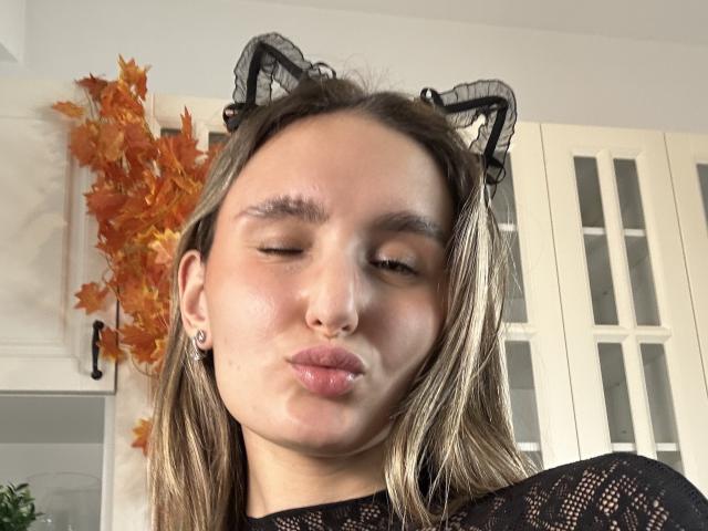 KellyCowling - Live sex cam - 30945584