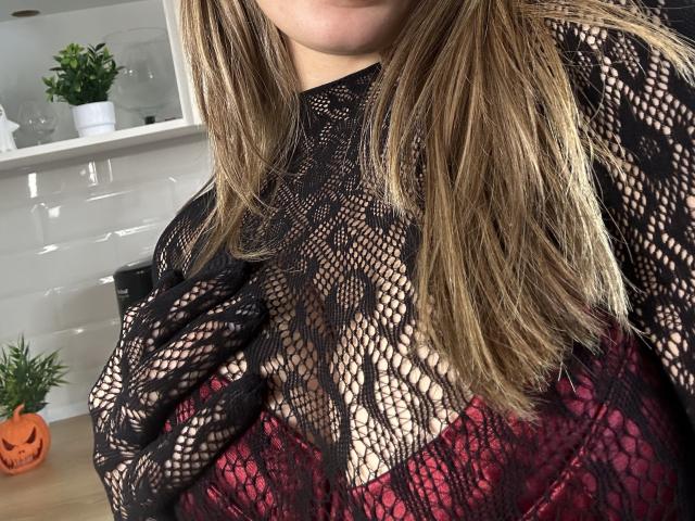 KellyCowling - Live sex cam - 30945590
